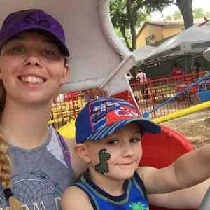 Meet your Posher, Stacy